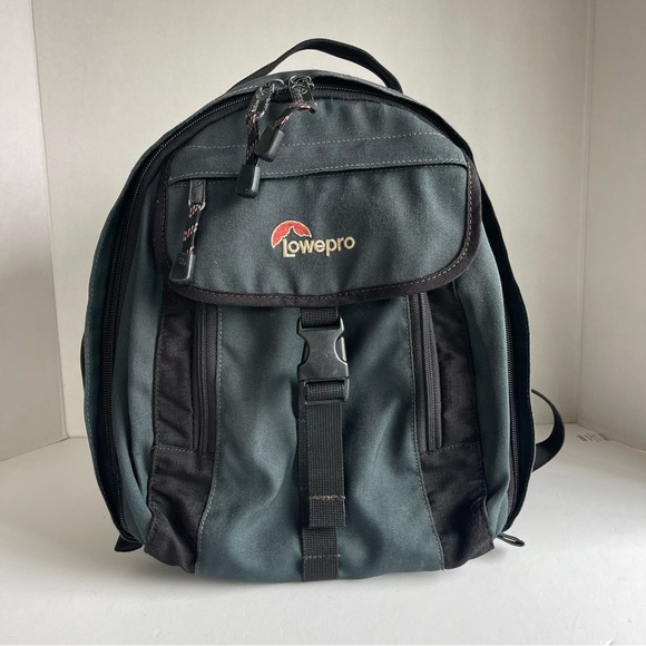 Lowepro Micro Trekker 200 Camera Backpack - Picture 1 of 12